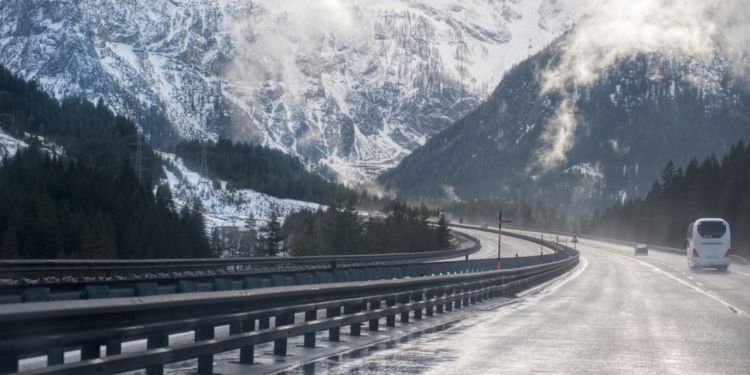 جاده ها و رانندگی در سوئیس