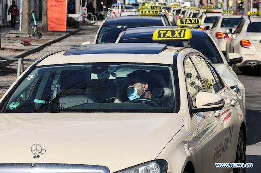 درآمد تاکسی در آلمان