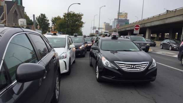 درآمد تاکسی در کانادا 