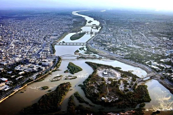 رانندگی کردن در شهر اهواز