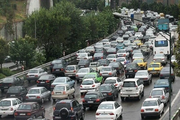 رانندگی کردن در شهر اهواز