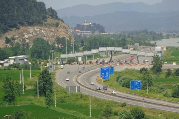 ترافیک در بزرگراه قزوین