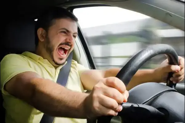 اشتباهات رانندگان مبتدی